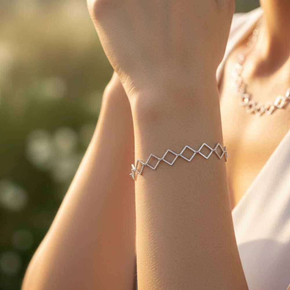 "Elegant & Trendy Bracelet, A Perfect Gift for Women, Thoughtful,  EVCH1701
